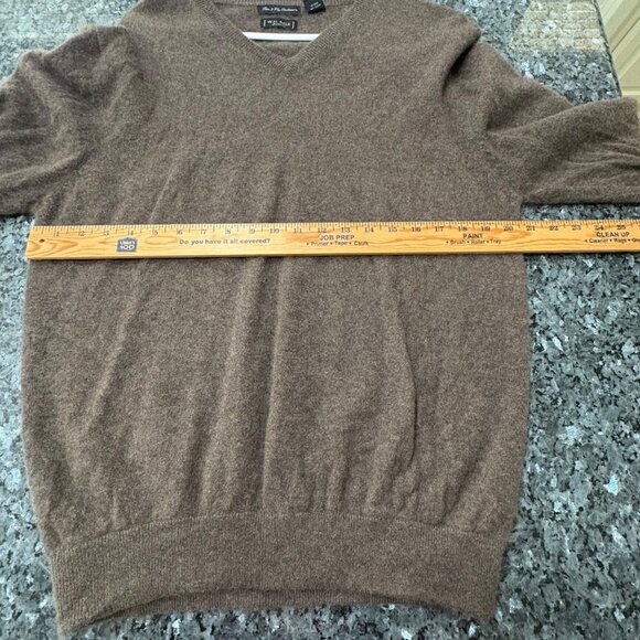 W.H. Belk 100% Cashmere V-Neck Sweater – Brown - Picture 4 of 7
